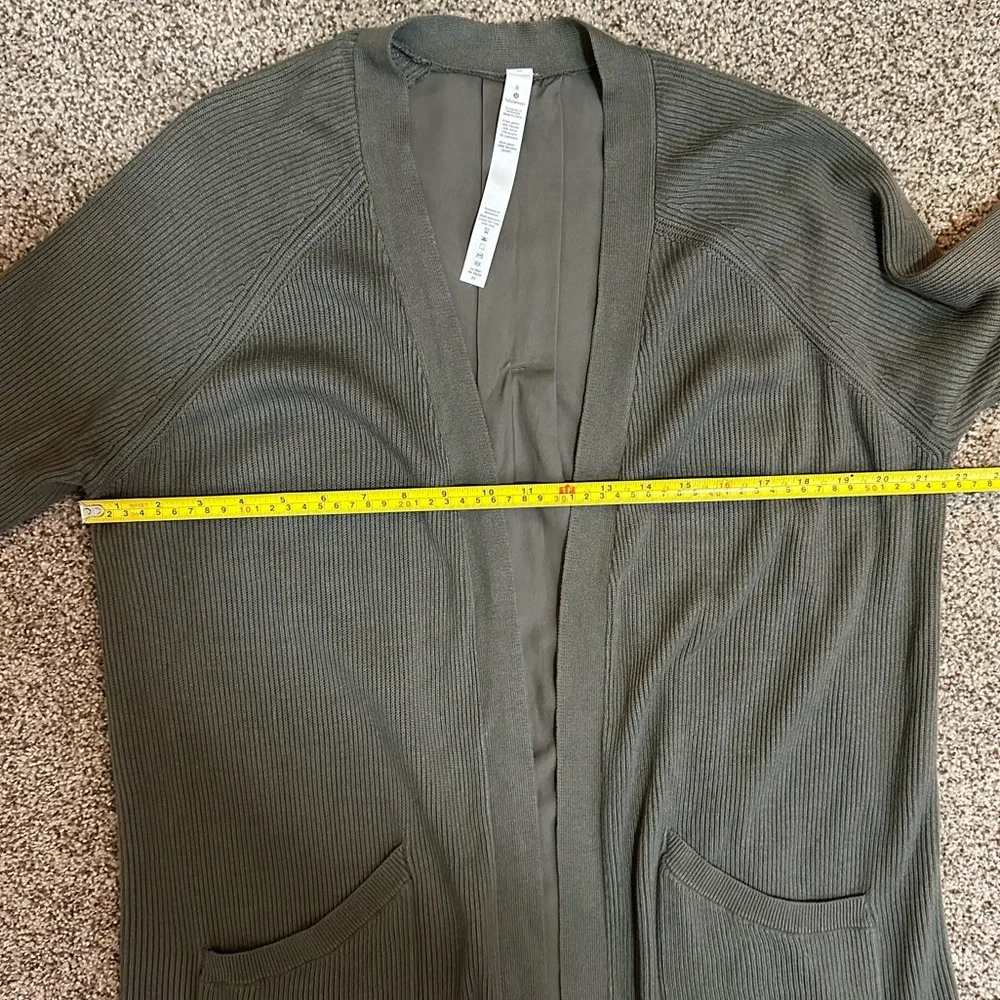 Lululemon Still at Ease Wrap, Size 8, Gray Sage